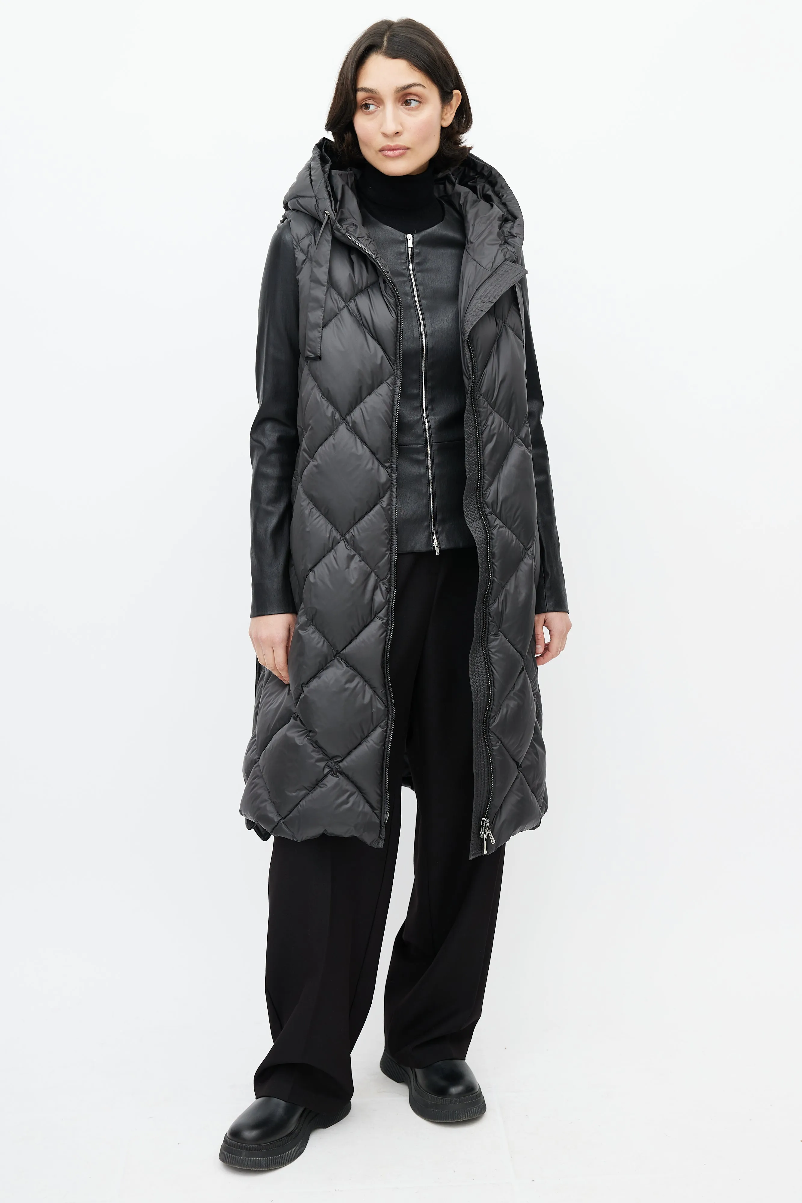 Black Hooded The Cube Tregil Quilted Gilet