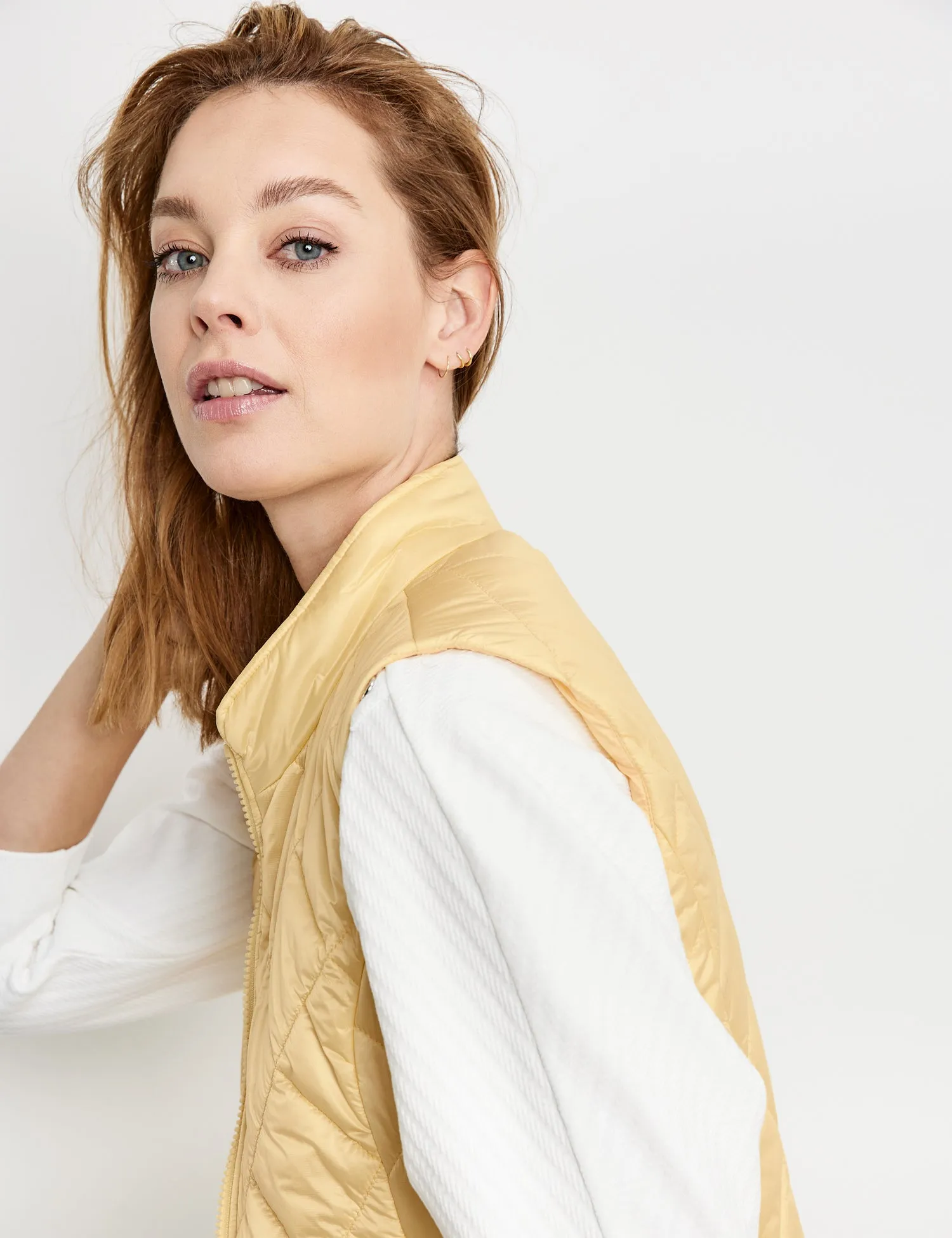 GERRY WEBER <BR>
Gilet with diamond quilting <BR>
Yellow <BR>