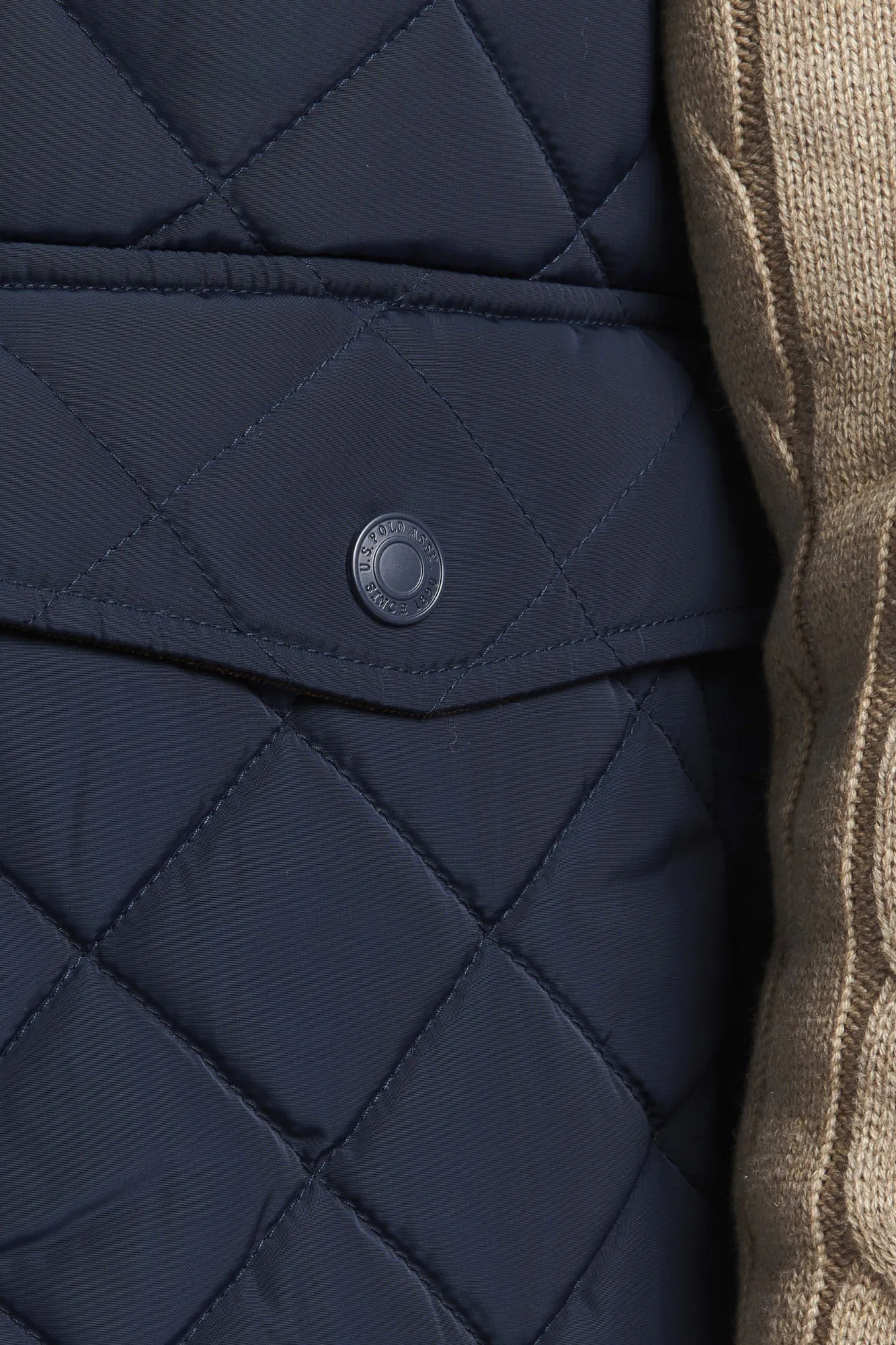 Mens Quilted Hacking Gilet in Navy Blue